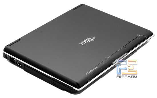 Fujitsu-Siemens AMILO Pro V3205: внешний вид в закрытом состоянии