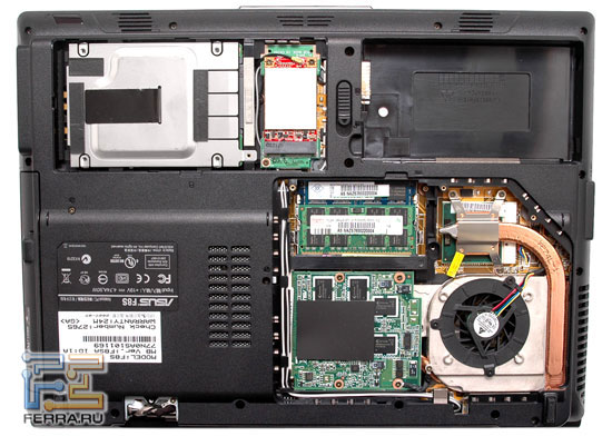 ASUS F8S: днище