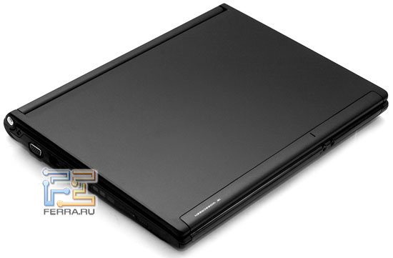 Desten EasyBook P852: внешний вид в закрытом состоянии
