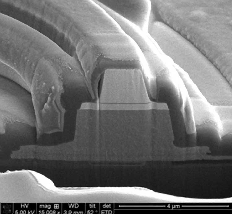 Структура под микроскопом. Источник изображения: Hewlett Packard Labs